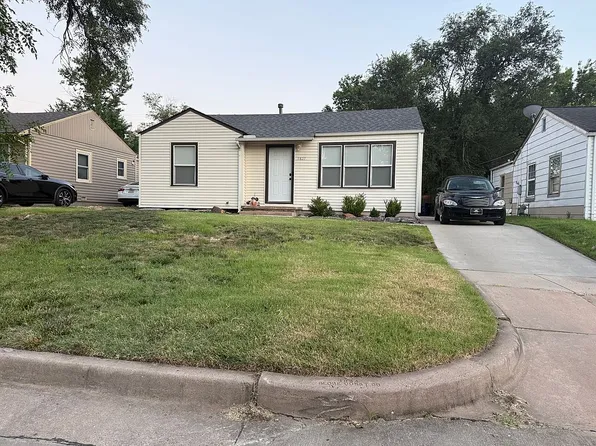 5827 E Bellaire St, Wichita, KS 67218