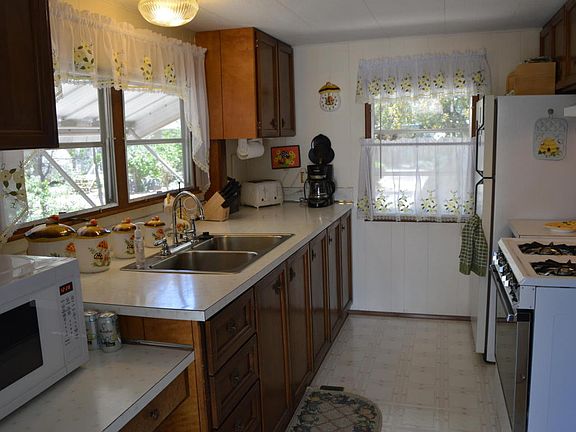 5th image of 1656 White Oak Cir