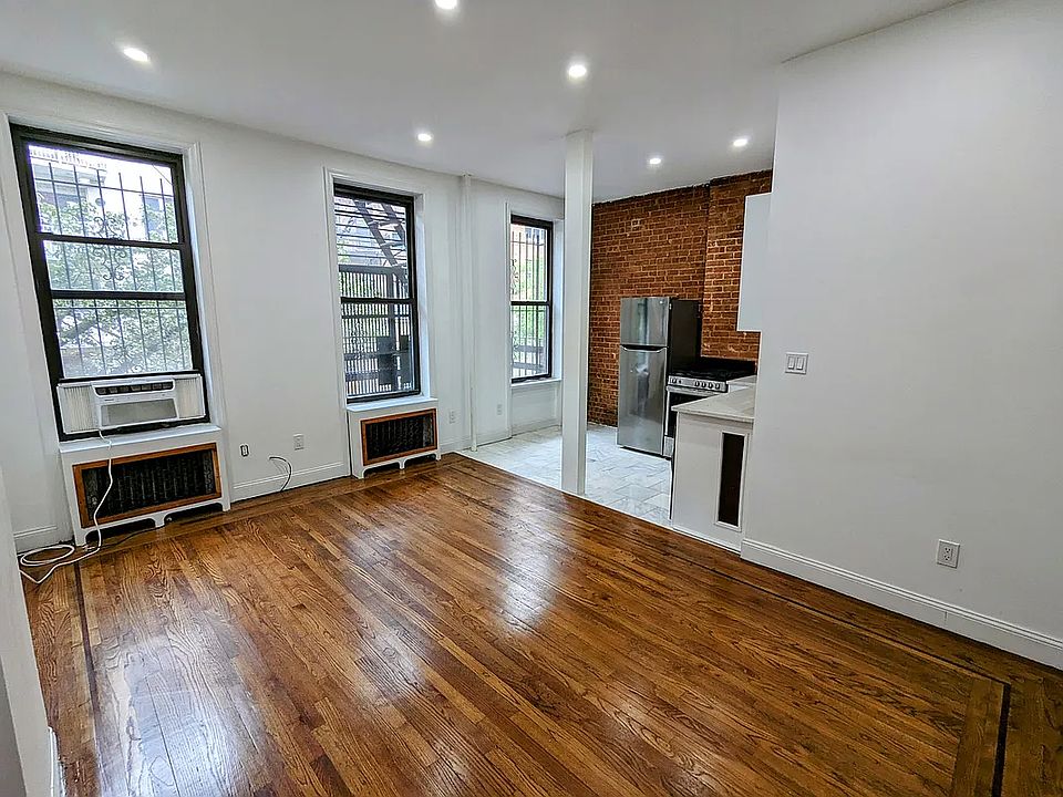 1st image of 526 W 46th St APT 2F