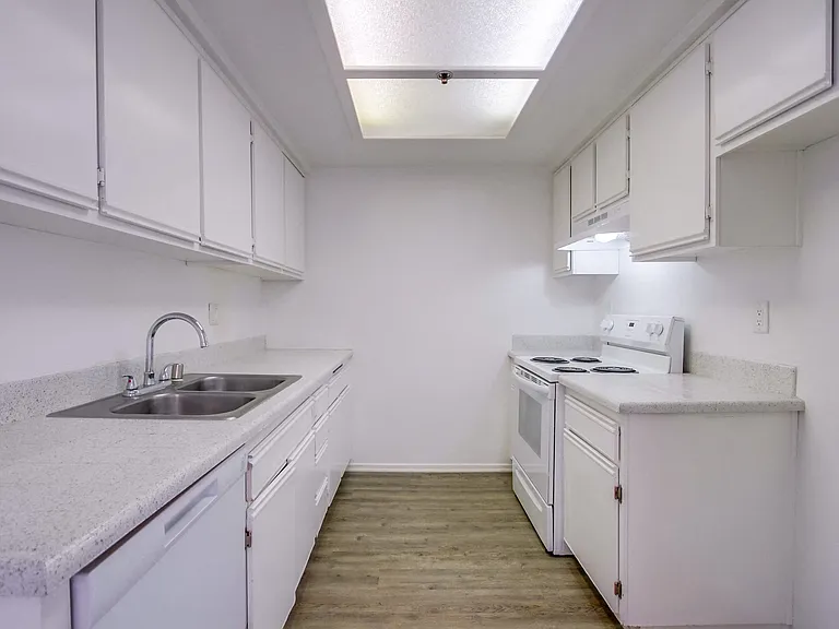 Casa Pacifica Senior Apartment Homes — Photo 15