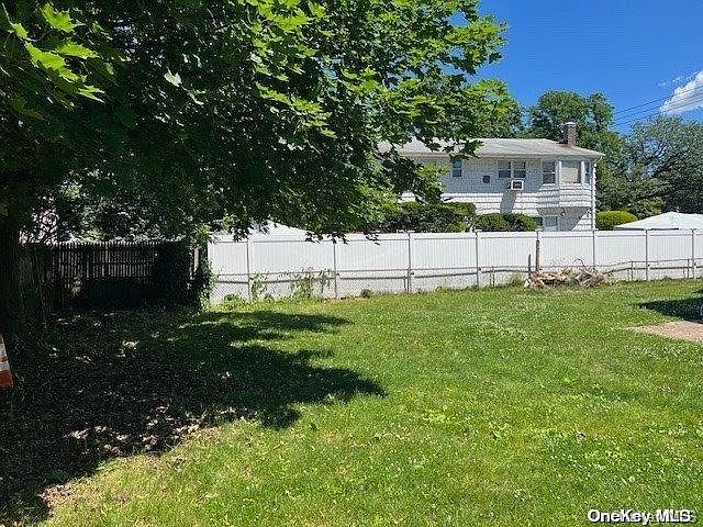 2nd image of 1420 Grand Avenue