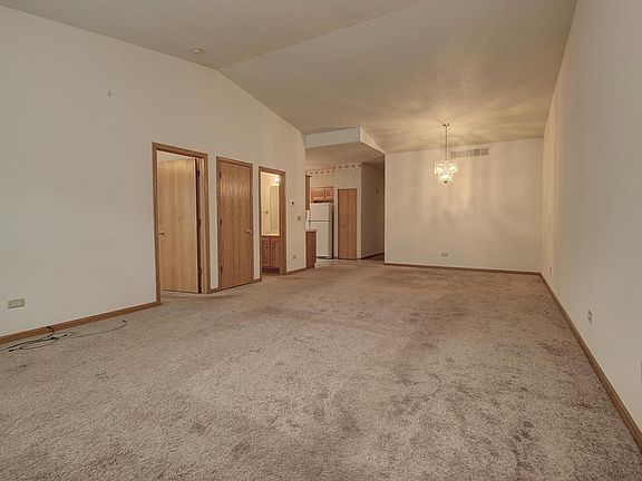 5th image of 1092 Chovan Dr #3