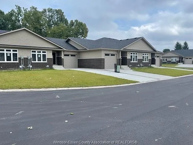 3 bed, $2,450 — Photo 2