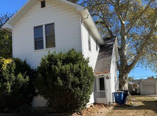 325 1/2 S Church St, Bowling Green, OH 43402