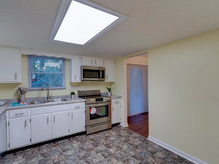 3321 Eastwind Ct — Photo 19