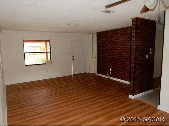 4th image of 3718 NE 13th Dr