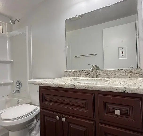 1002 E Walnut Ave — Photo 20