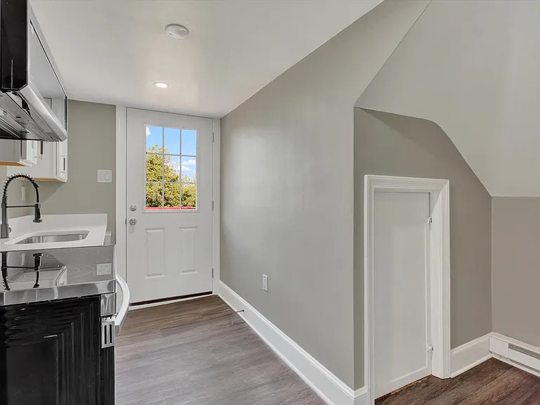 715 Oak Hill Ave #3N — Photo 15