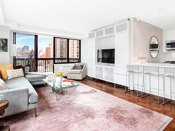 3rd image of 422 E 72nd St APT 8E