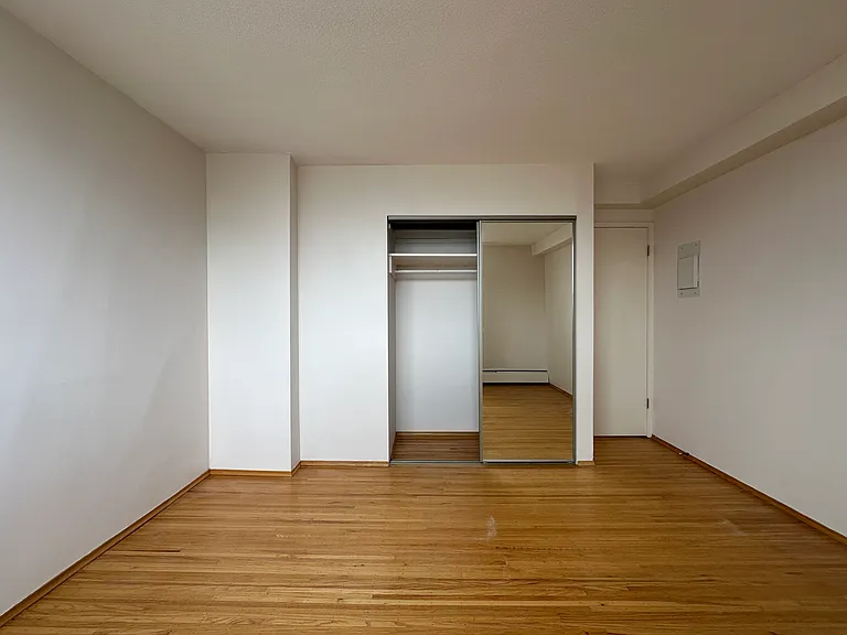 1100 Jervis St #1906 — Photo 7