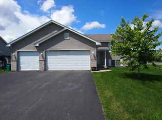 634 Cottonwood St NE, Lonsdale, MN 55046