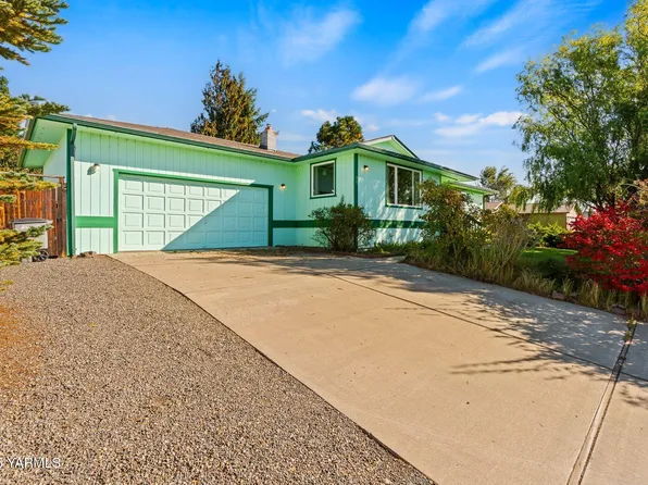 5403 Mount Clemens Way, Yakima, WA 98901