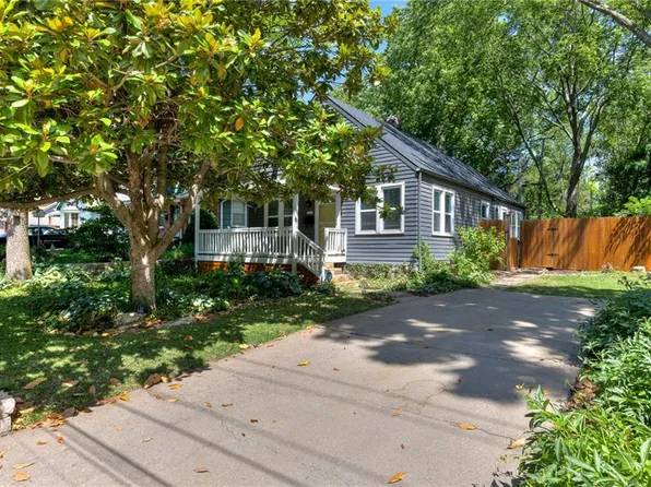 2408 W 47th Ter, Westwood, KS 66205
