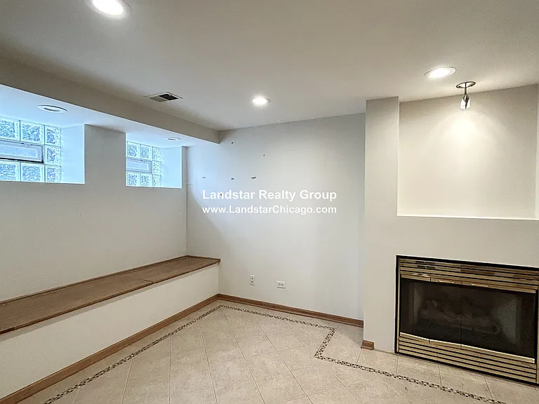 1427 N Wood St #1F — Photo 24