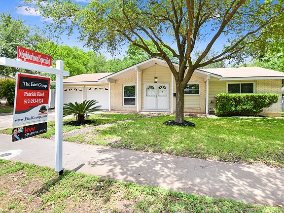 3rd image of 1004 Colony North Dr