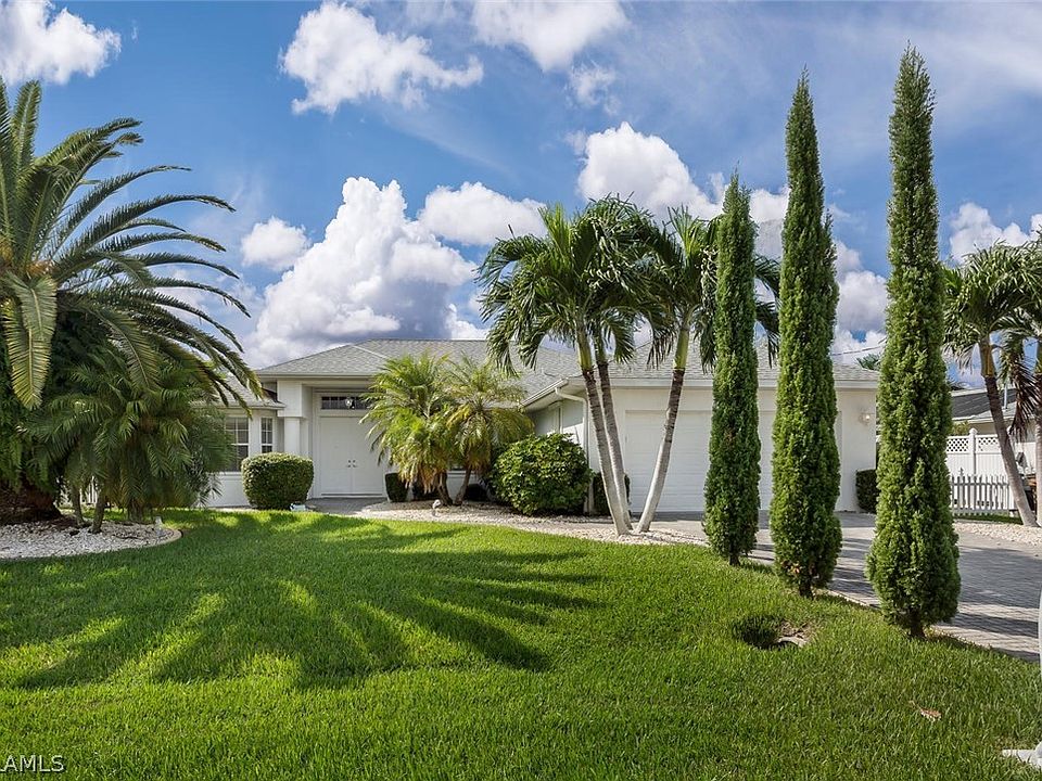 1st image of 3922 SW 1st Pl