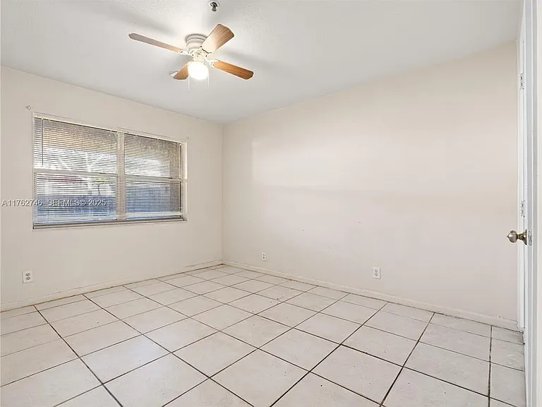 5600 NW 27th Ct #5604 — Photo 7