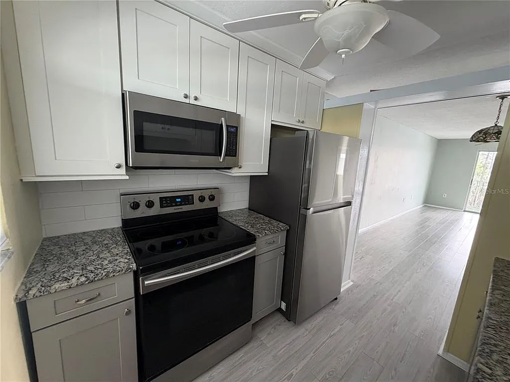 2 bed, 2.0 bath, 833 sqft, $1,500 — Photo 4