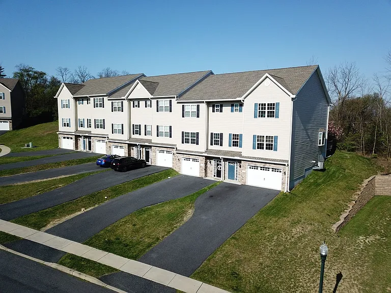 2800 Monticello Ln — Photo 5