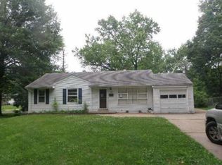 902 Buckeye Dr, Saint Louis, MO