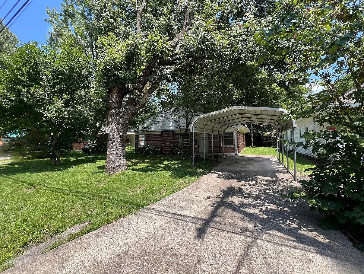 4 bed, 1628 sqft, $1,750 — Photo 2