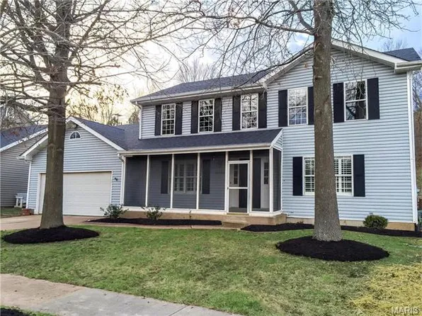 16433 Forest Pine Dr, Ballwin, MO 63011