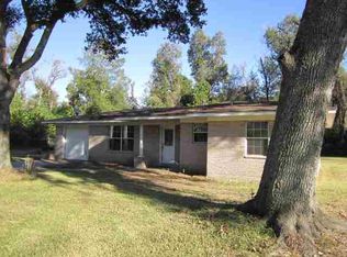 1010 Chatwood Ln, Bridge City, TX 77611