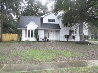 108 Bow St, Bayville, NJ 08721