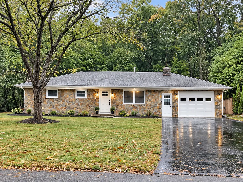 849 Whitney Dr