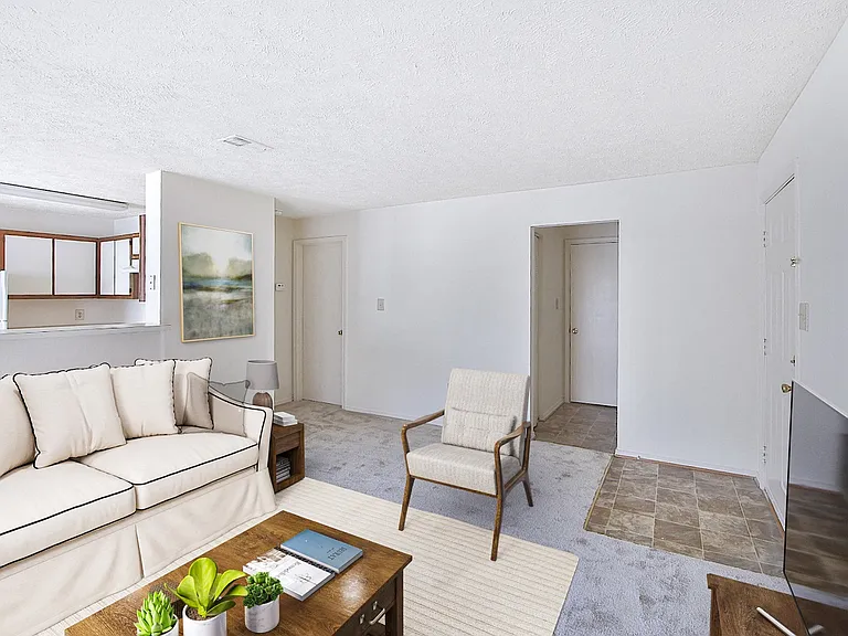The Pointe at Stafford Apartment Homes — Photo 9