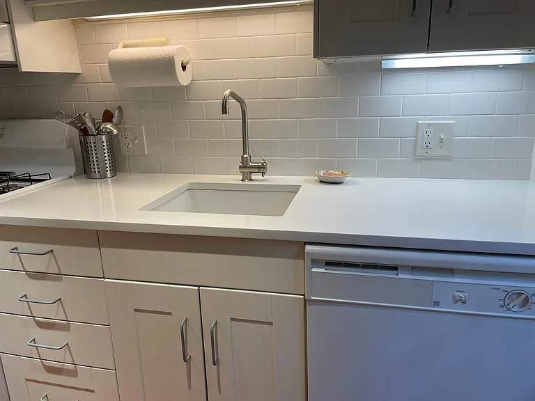 3803 Yuma St NW — Photo 3