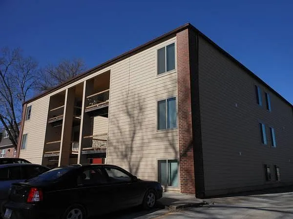 907 Vattier Street — Photo 1