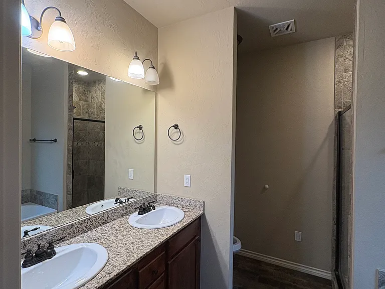 301 Timber Ln — Photo 11