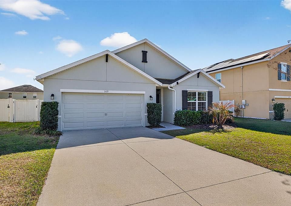 1st image of 509 ARBEQUINA COURT