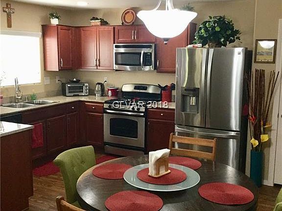 5th image of 8289 Vanity Fair Ln