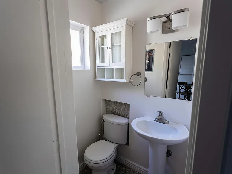 1236 Thomas Ave — Photo 23