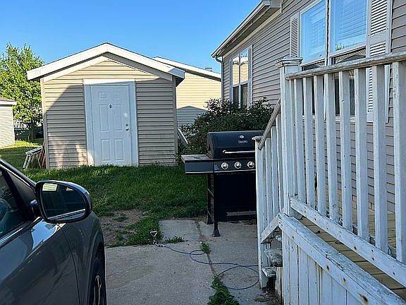 5th image of 2737 Buckingham Dr