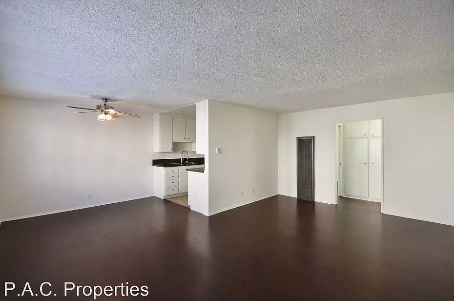 24411 Newhall Ave — Photo 4