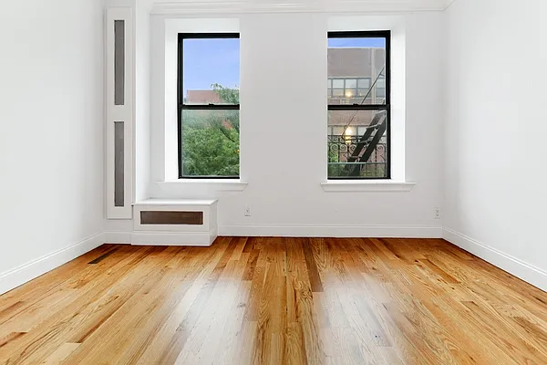 Rented by REAL New York | media 30