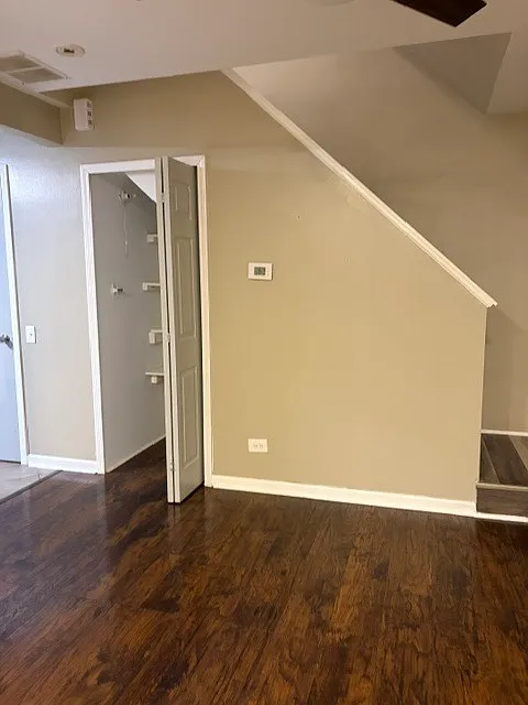 2 bed, 1.5 bath, 1052 sqft, $2,200 — Photo 3