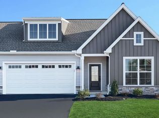 35 Canterbury Ln, Annville, PA 17003