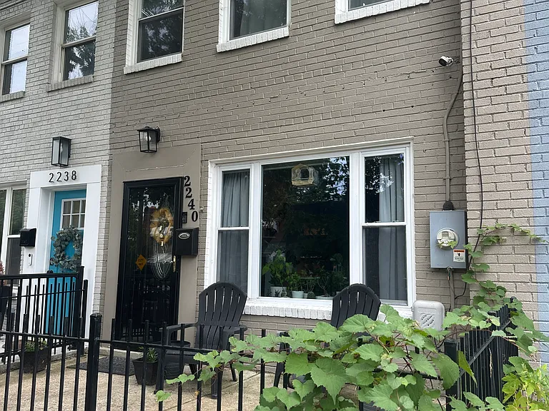 2240 16th St NE — Photo 1