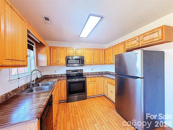 4th image of 7456 Courtney Pines Rd