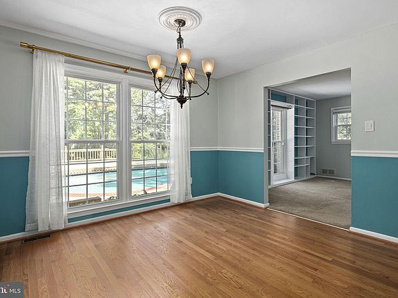 5th image of 4104 Tidewater Ct