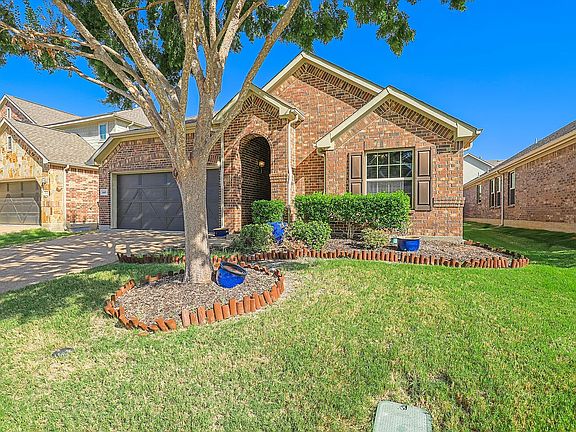 2nd image of 1605 Falconet Ct