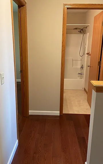 Full Bath - Common