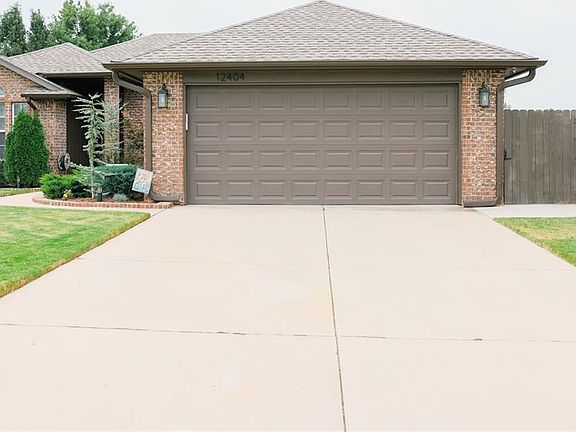 3rd image of 12404 Rockgate Dr