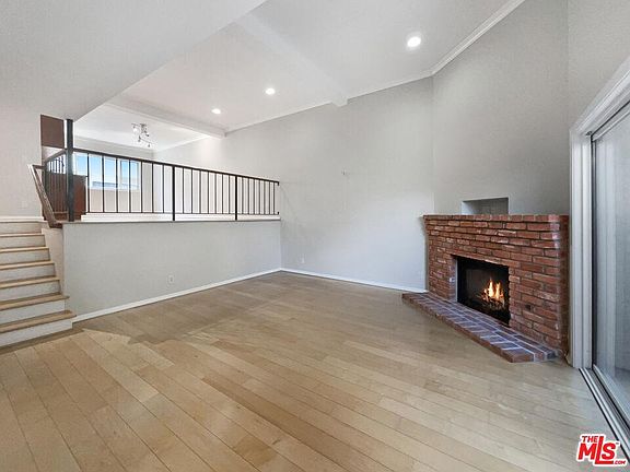 5th image of 6864 Hatillo Ave APT D