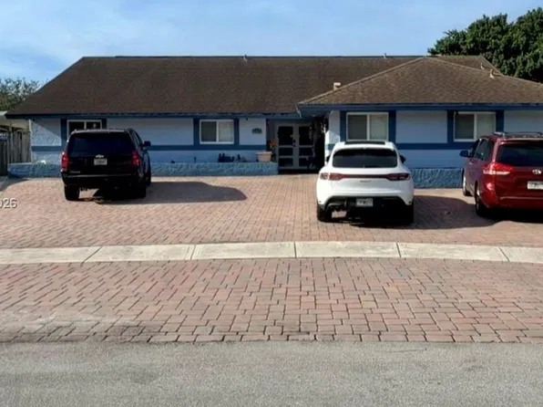11810 NW 16th St, Pembroke Pines, FL 33026