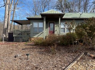 2119B Goat Neck Rd, Cleveland, GA 30528